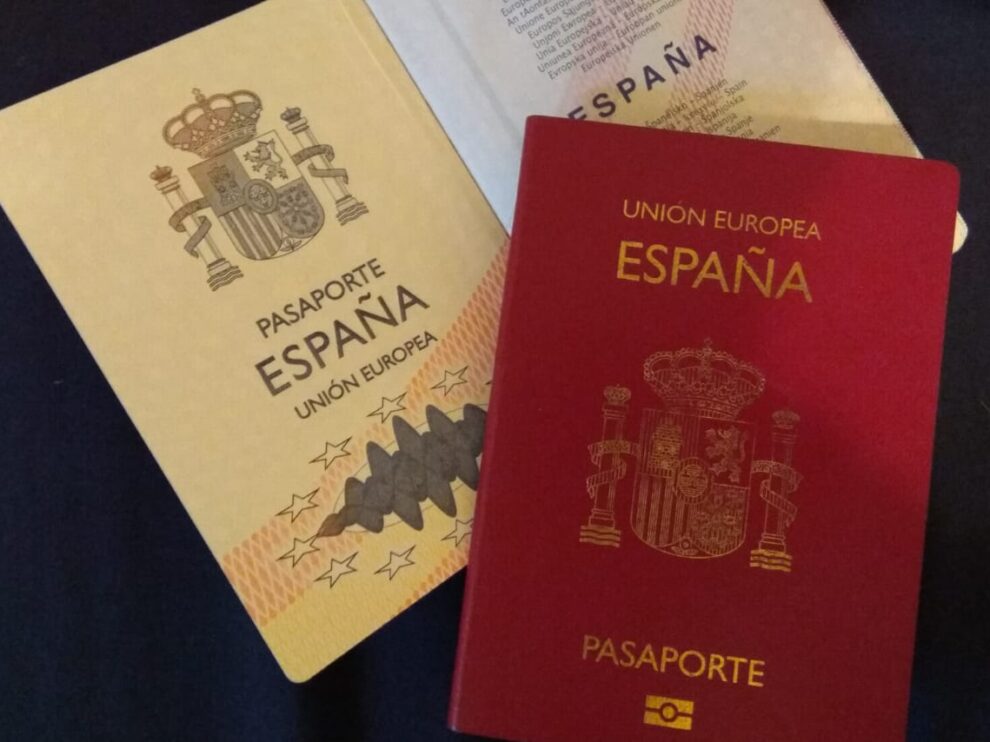 Pasaportes Cómo agilizar la nacionalidad por residencia